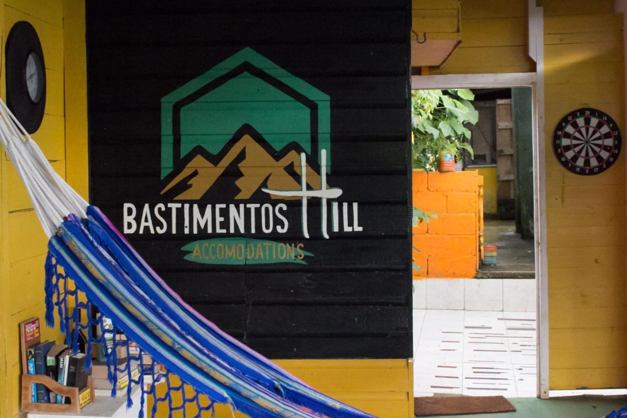 Bastimentos Hill Guest House ボカス・タウン エクステリア 写真